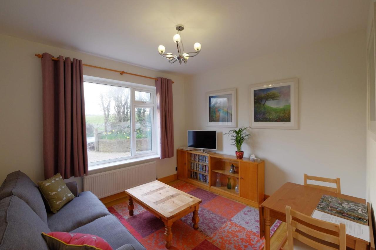 The Annex Apartment Milford on Sea Exterior photo